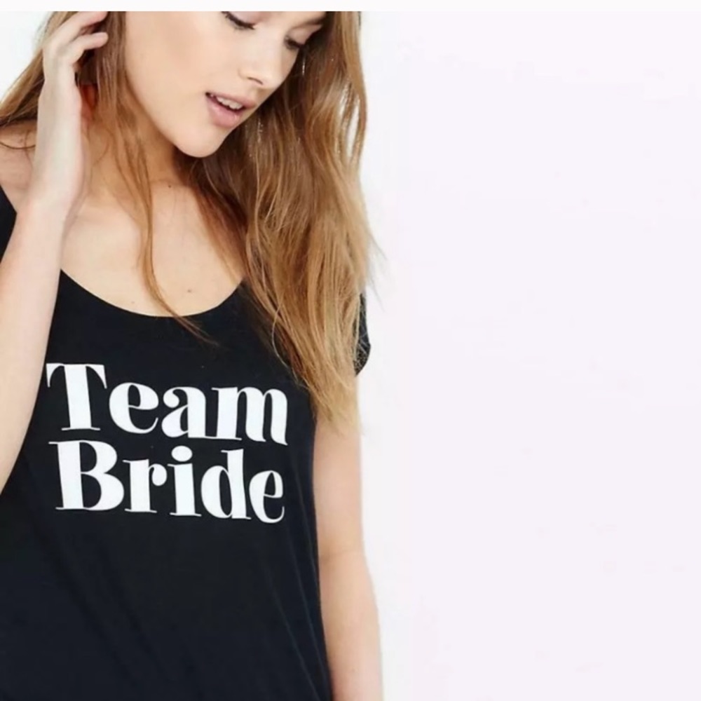 EXPRESS TEAM BRIDE GRAPHIC TEE